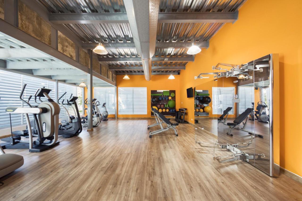 סנטו דומינגו El Embajador, A Royal Hideaway Hotel מראה חיצוני תמונה The gym at the 2012 Olympic Village