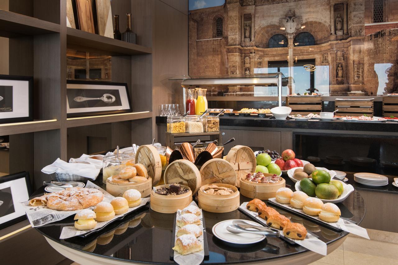 סנטו דומינגו El Embajador, A Royal Hideaway Hotel מראה חיצוני תמונה Dim sum at the buffet