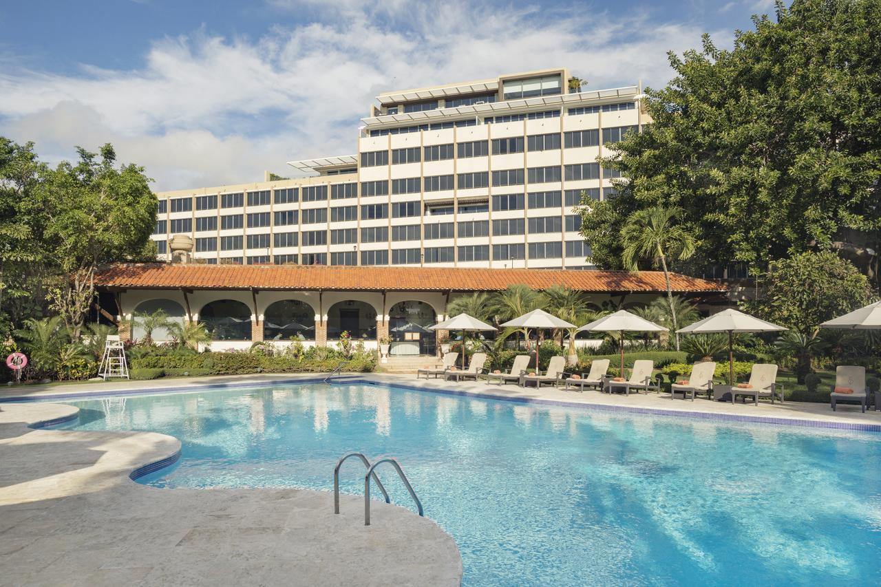 סנטו דומינגו El Embajador, A Royal Hideaway Hotel מראה חיצוני תמונה The hotel's swimming pool
