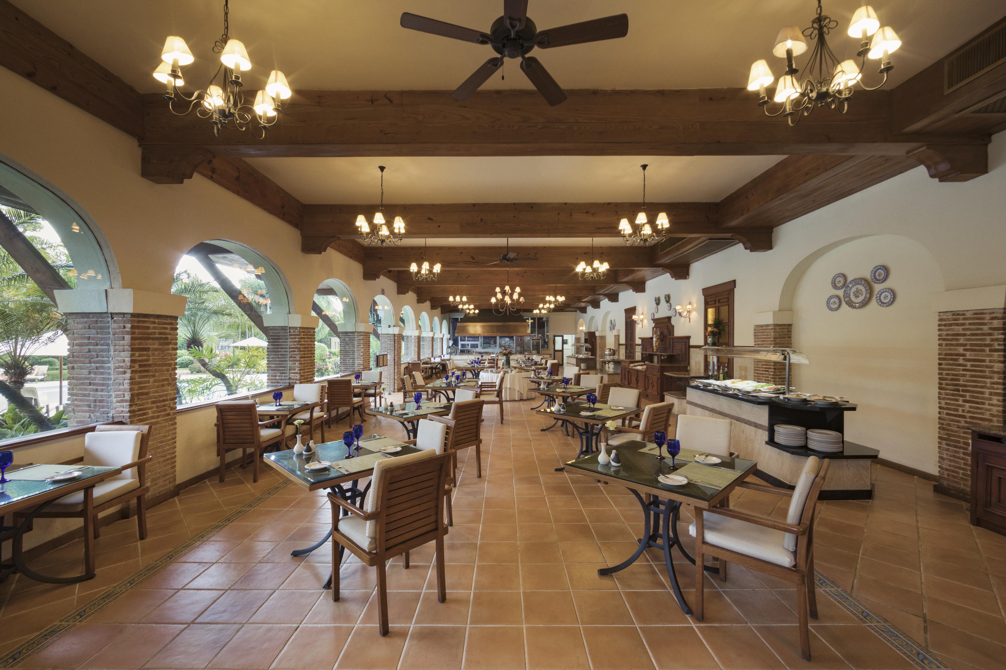 סנטו דומינגו El Embajador, A Royal Hideaway Hotel מראה חיצוני תמונה The restaurant at the hotel