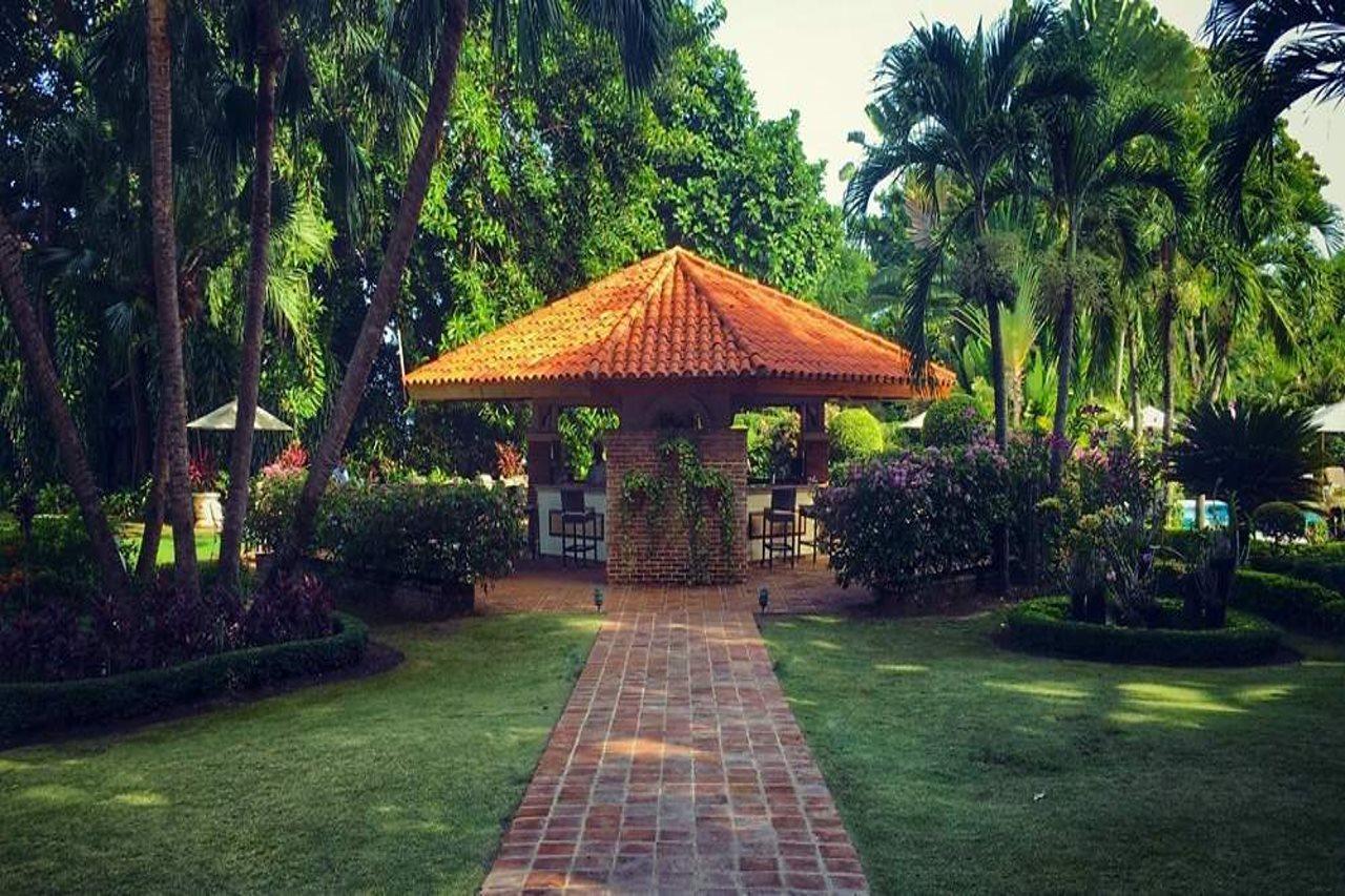סנטו דומינגו El Embajador, A Royal Hideaway Hotel מראה חיצוני תמונה The University of the Philippines Diliman