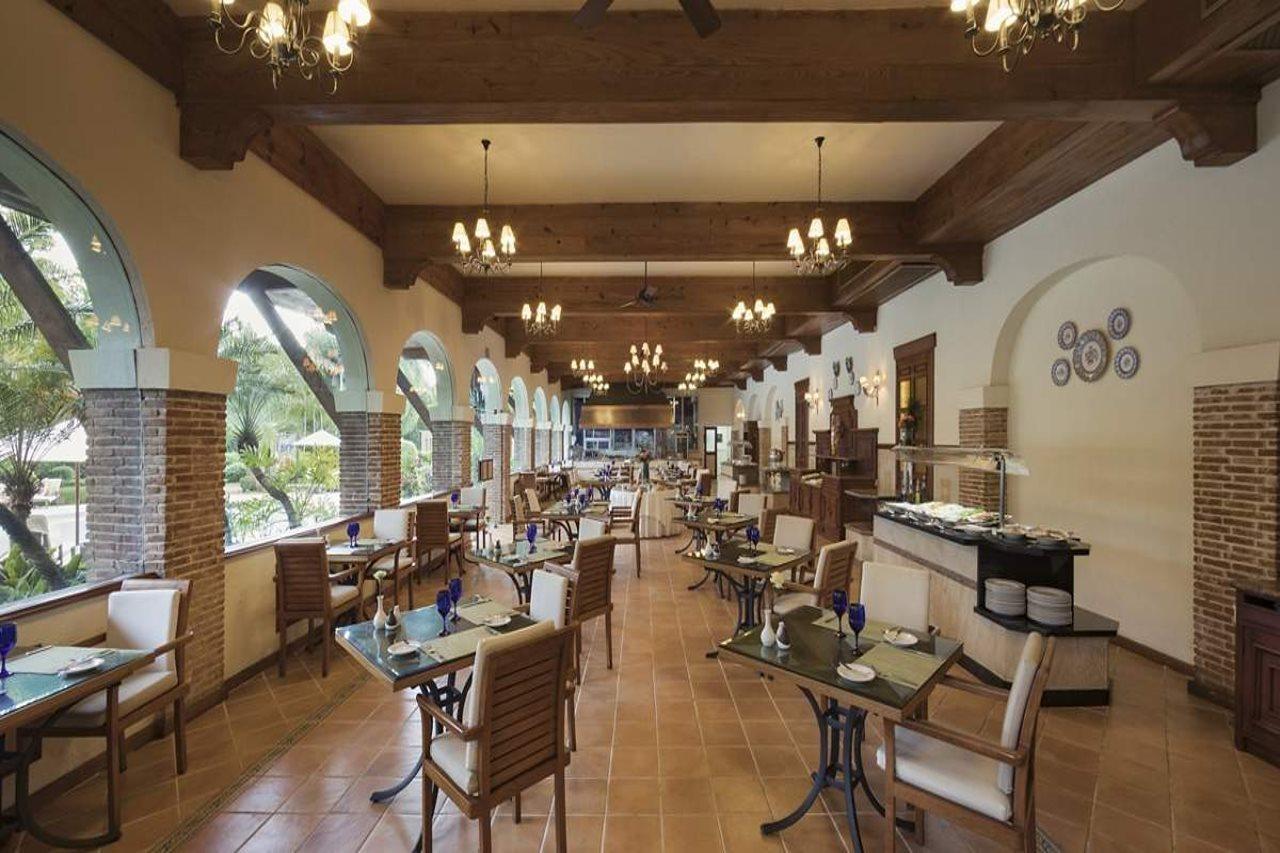 סנטו דומינגו El Embajador, A Royal Hideaway Hotel מראה חיצוני תמונה The restaurant at the hotel