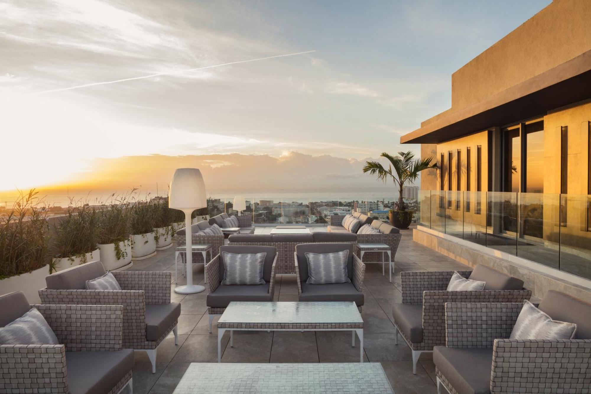 סנטו דומינגו El Embajador, A Royal Hideaway Hotel מראה חיצוני תמונה The View Rooftop Bar